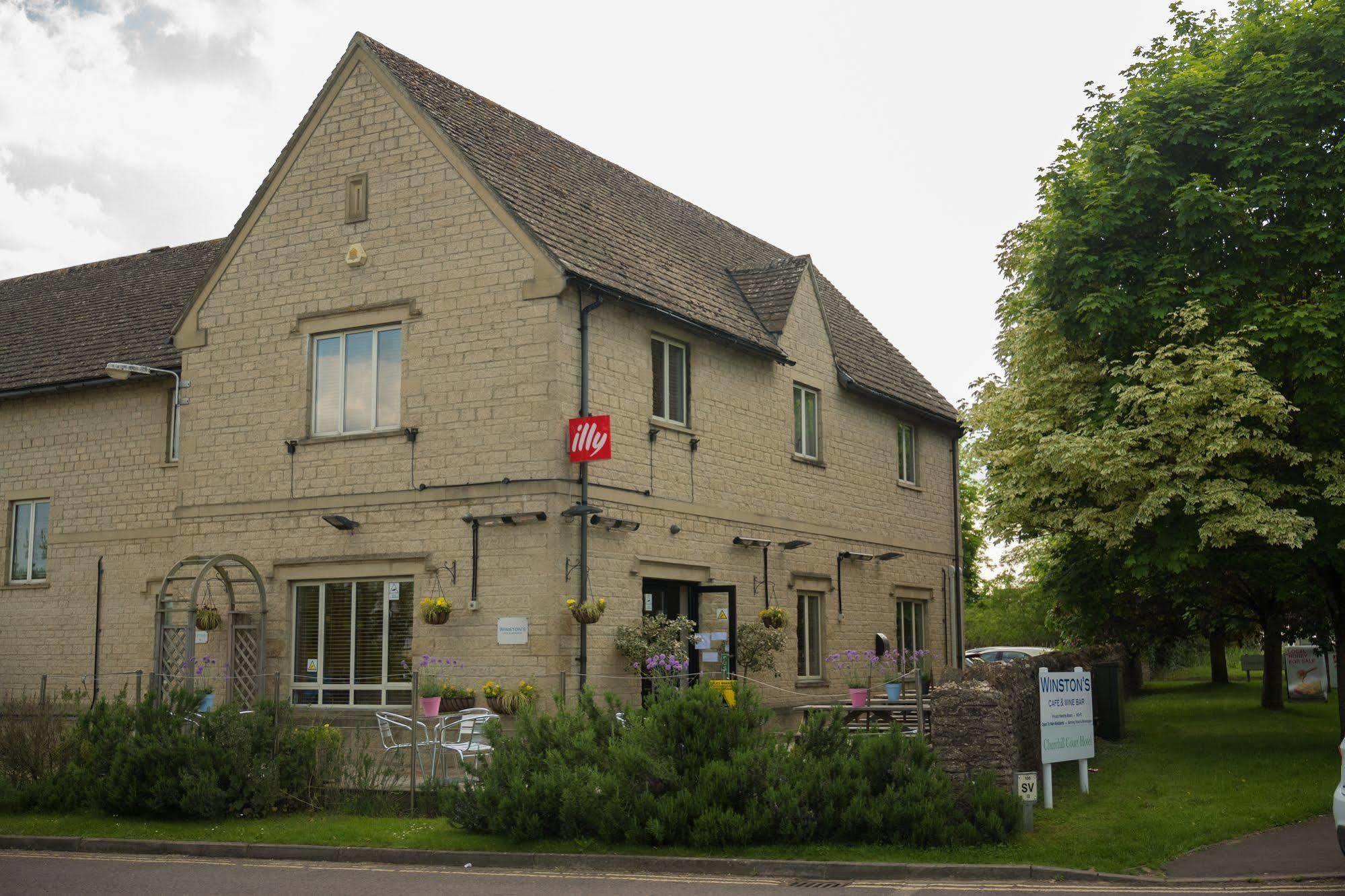 The Churchill Court Woodstock Exterior foto